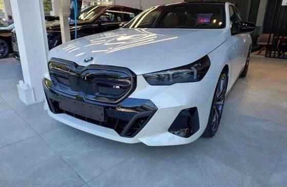 BMW i5 2024