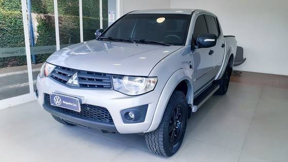 MITSUBISHI L200 TRITON 2015