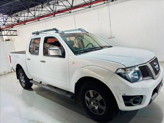 NISSAN FRONTIER 2016