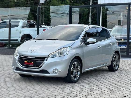 PEUGEOT 208 2016