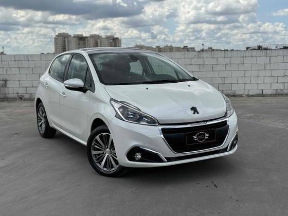 PEUGEOT 208 2019