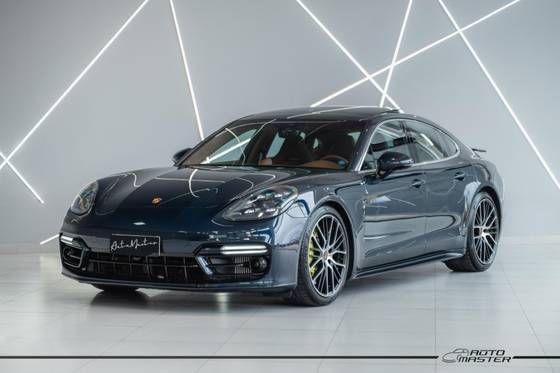 PORSCHE PANAMERA 2023