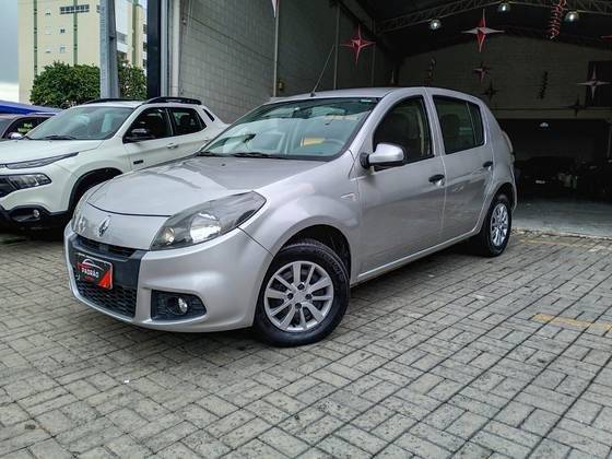 RENAULT SANDERO 2014