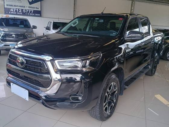 TOYOTA HILUX 2022