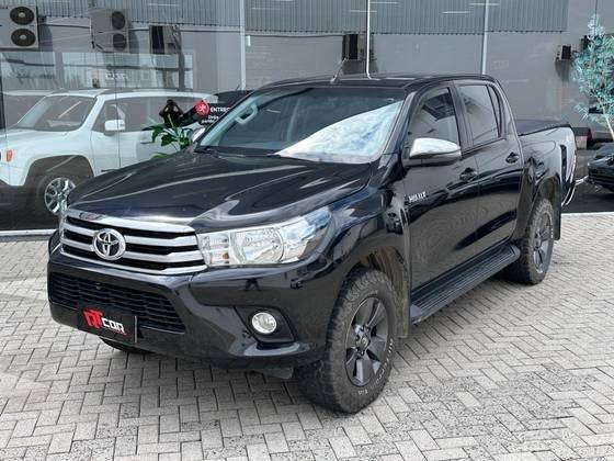 TOYOTA HILUX 2018