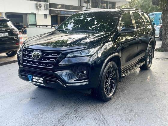 TOYOTA HILUX SW4 2021