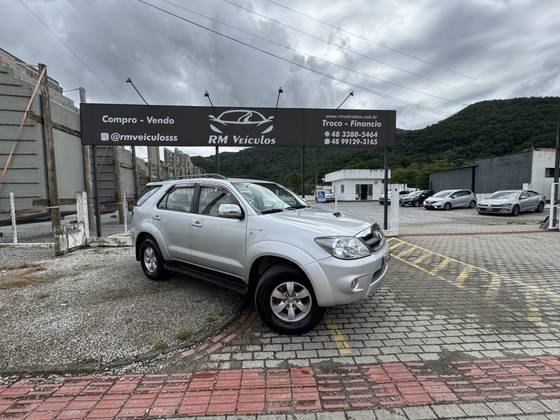 TOYOTA HILUX SW4 2007