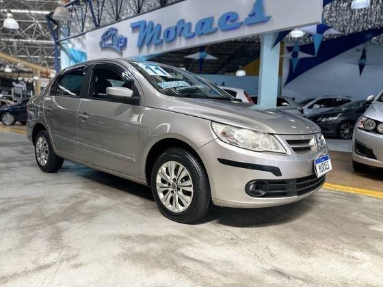 VOLKSWAGEN VOYAGE 2011