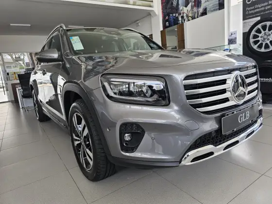 MERCEDES-BENZ GLB 220 2025