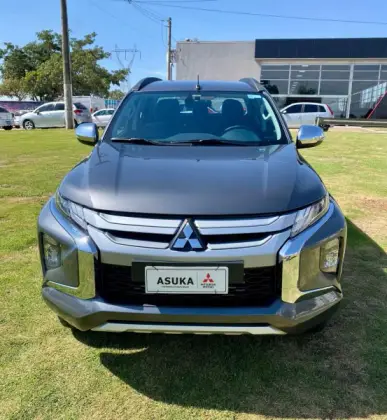 MITSUBISHI L200 TRITON 2025