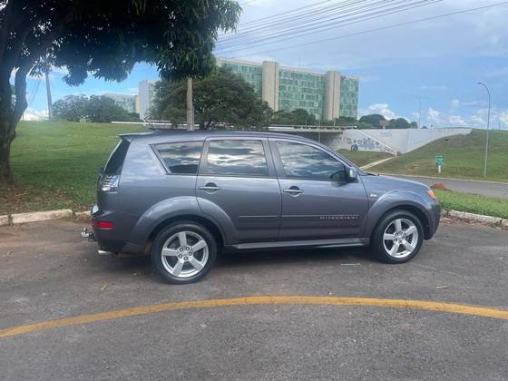 MITSUBISHI OUTLANDER 2009