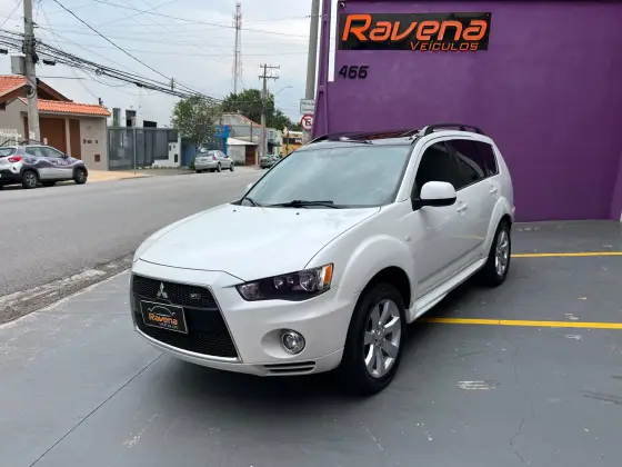 MITSUBISHI OUTLANDER 2013