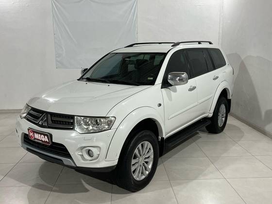 MITSUBISHI PAJERO DAKAR 2015