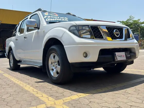 NISSAN FRONTIER 2013
