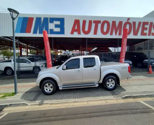 NISSAN FRONTIER 2013