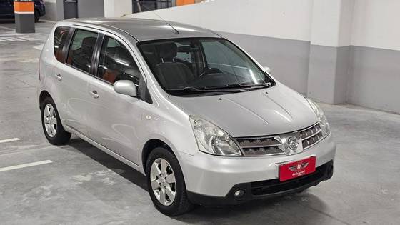 NISSAN LIVINA 2010