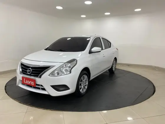 NISSAN VERSA 2016