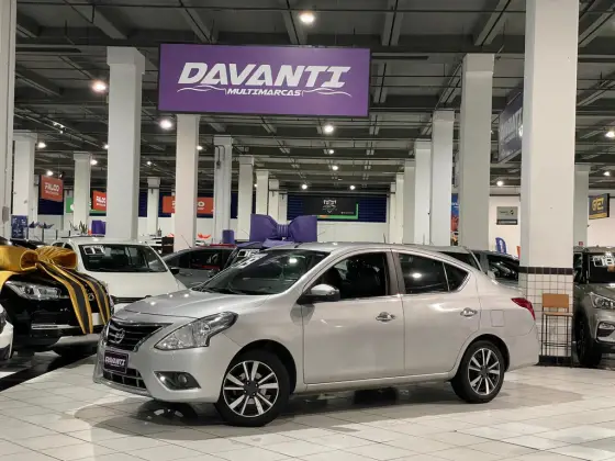 NISSAN VERSA 2019