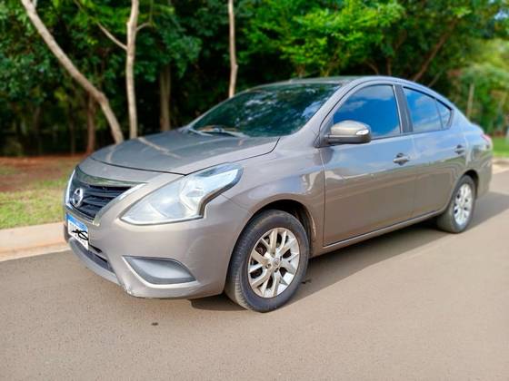 NISSAN VERSA 2019