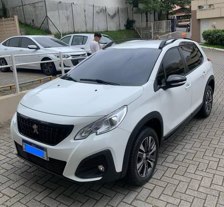 PEUGEOT 2008 2021