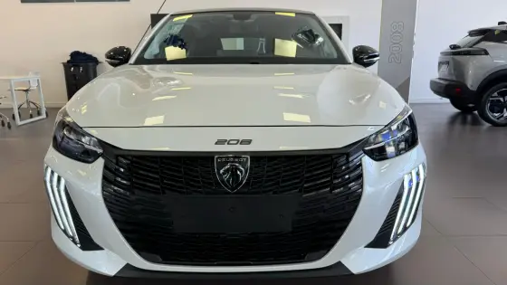 PEUGEOT 208 2025