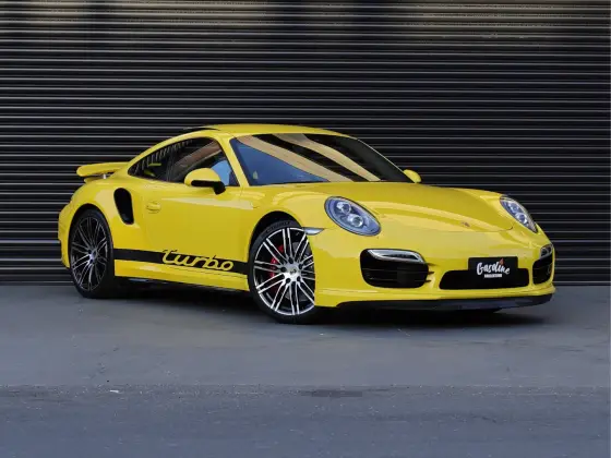 PORSCHE 911 2015