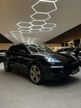 PORSCHE CAYENNE 2023
