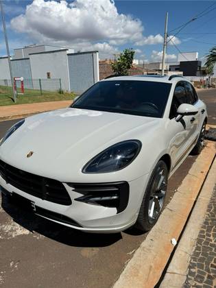 PORSCHE MACAN 2021