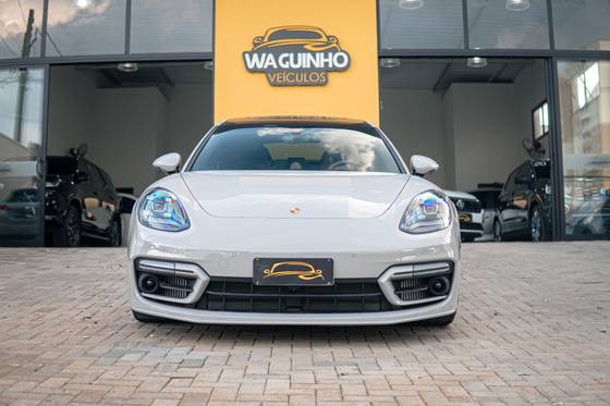 PORSCHE PANAMERA 2023