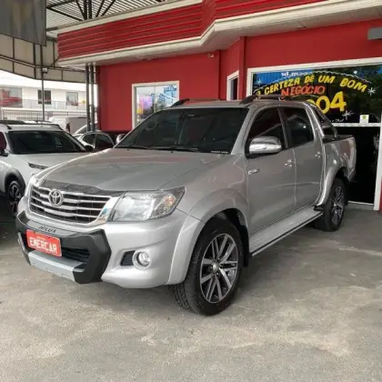 TOYOTA HILUX 2015