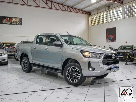 TOYOTA HILUX 2022