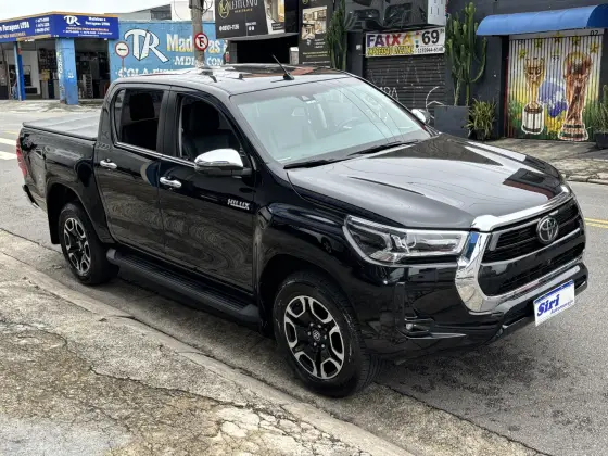 TOYOTA HILUX 2022