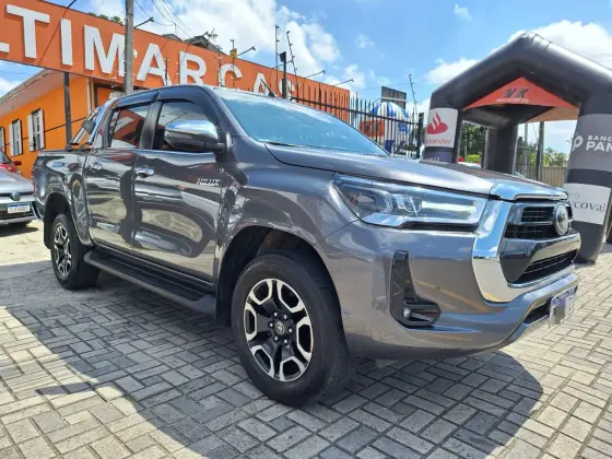 TOYOTA HILUX 2021