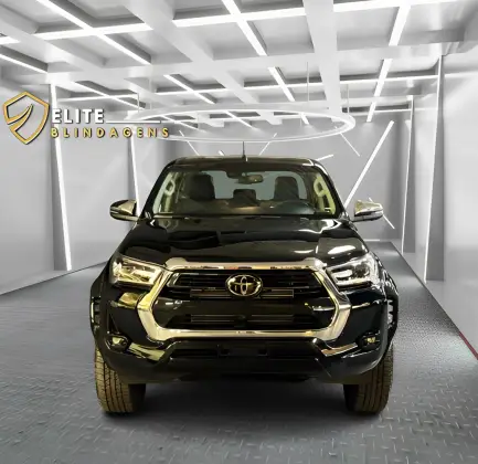 TOYOTA HILUX 2025