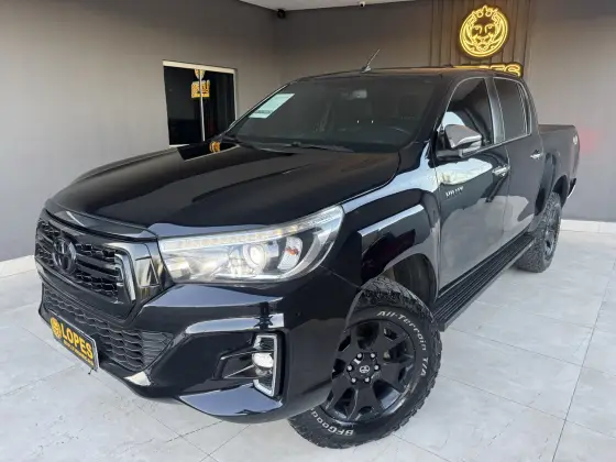 TOYOTA HILUX 2020