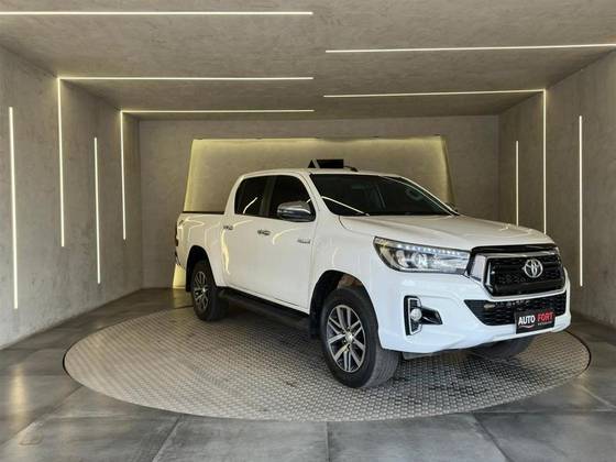 TOYOTA HILUX 2018