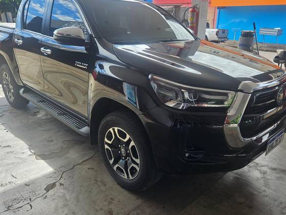 TOYOTA HILUX 2021