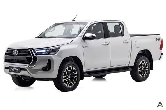 TOYOTA HILUX 2024