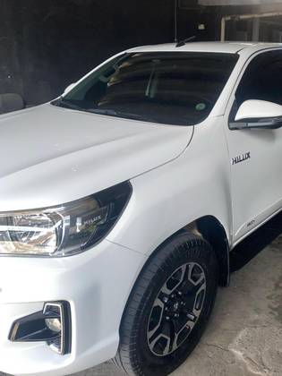 TOYOTA HILUX 2020