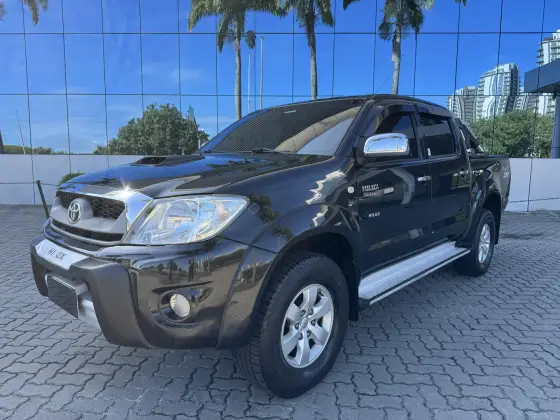 TOYOTA HILUX 2011