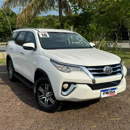 TOYOTA HILUX SW4 2018