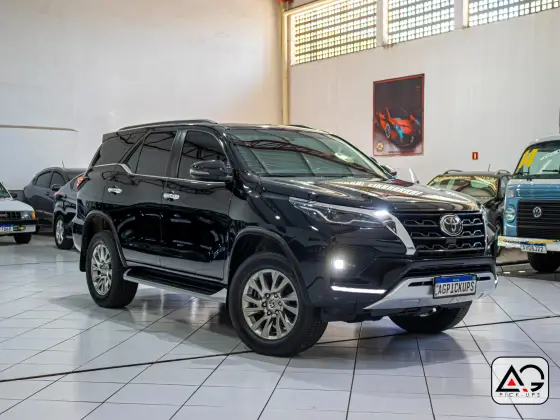 TOYOTA HILUX SW4 2021