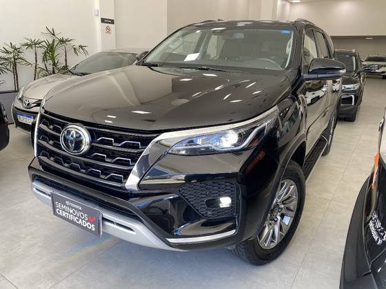 TOYOTA HILUX SW4 2021