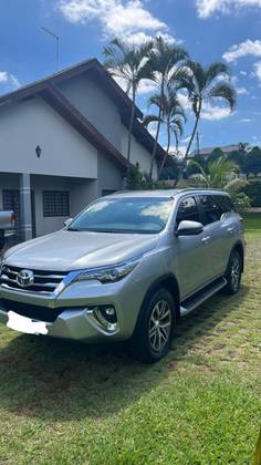 TOYOTA HILUX SW4 2019