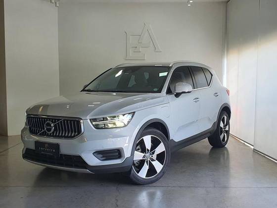 VOLVO XC40 2022
