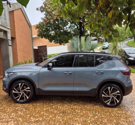VOLVO XC40 2020