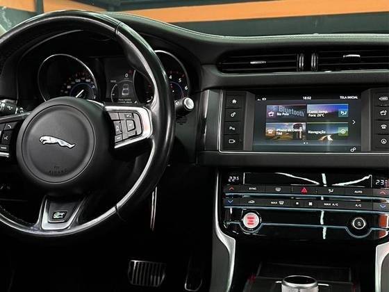 JAGUAR XF 2016