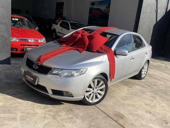 KIA CERATO 2011