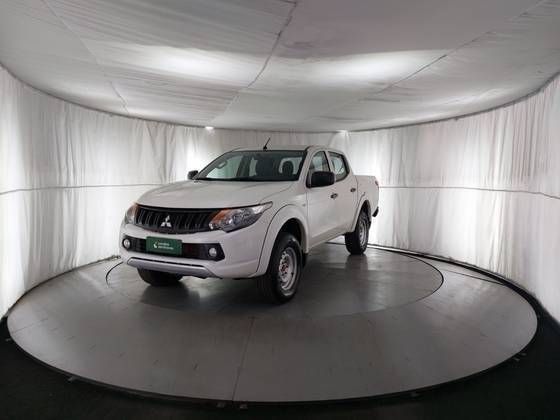 MITSUBISHI L200 TRITON 2023