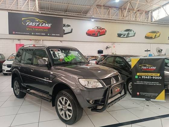 MITSUBISHI PAJERO TR4 2013